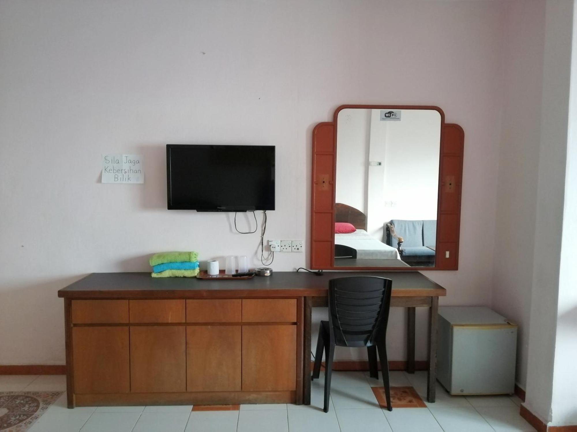 New Budget Inn Hotel Chukai Dış mekan fotoğraf