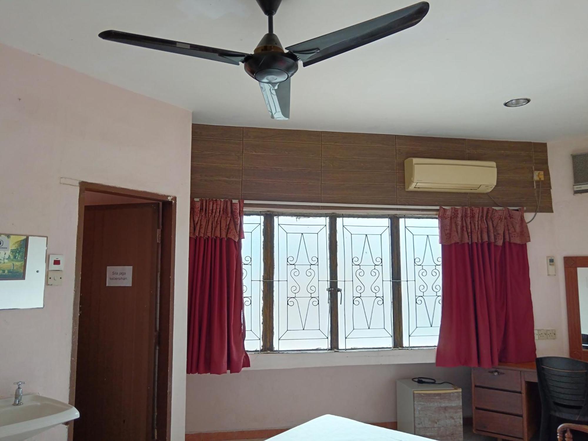 New Budget Inn Hotel Chukai Dış mekan fotoğraf